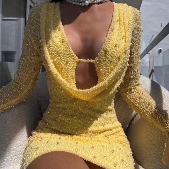Oh Polly Plunging Long Sleeve Beaded Dress Yellow Womens Size 8 Fits Like 6 NWT - Picture 10 of 16